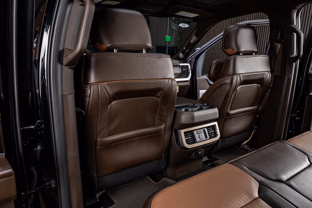 2026 Ford F-450 Super Duty King Ranch Crew Cab Image 33