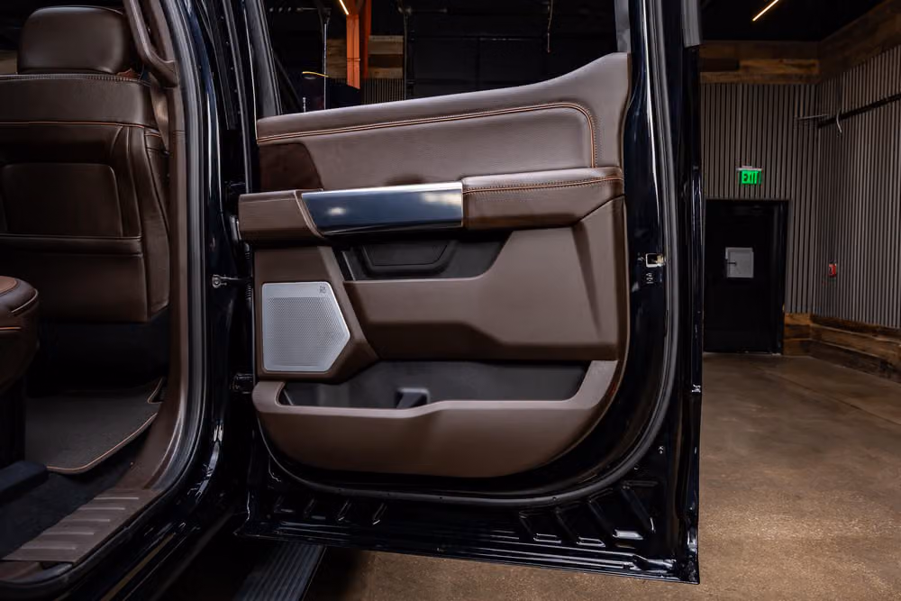 2026 Ford F-450 Super Duty King Ranch Crew Cab Image 38
