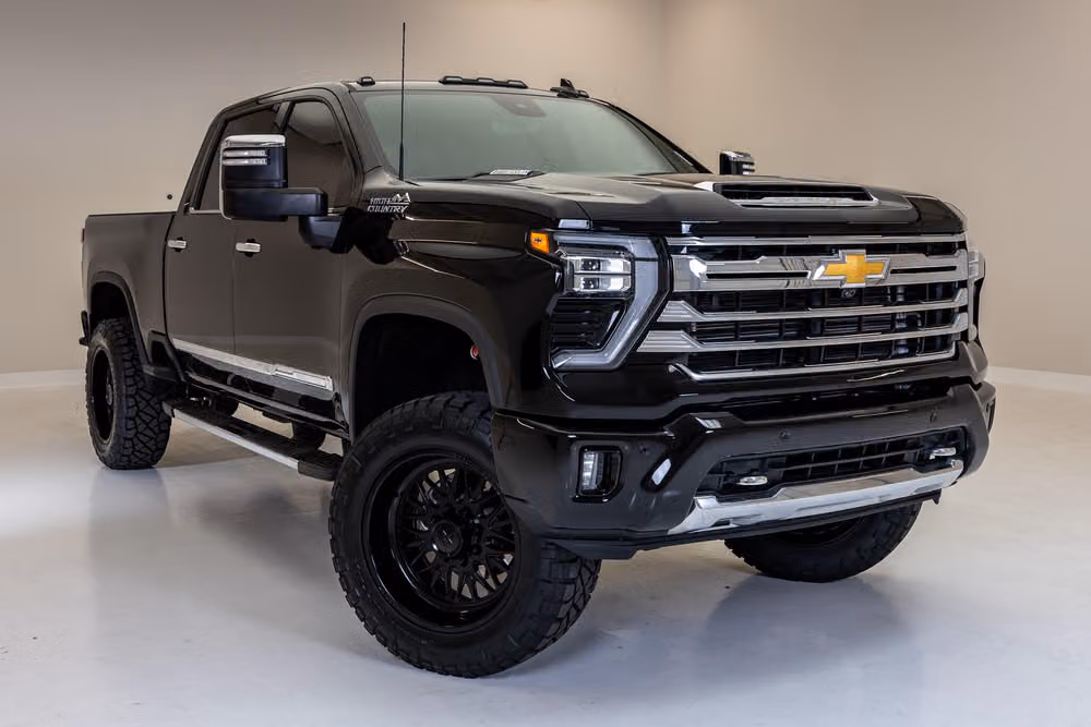 2025 Chevrolet Silverado 2500HD High Country Crew Cab Image 1
