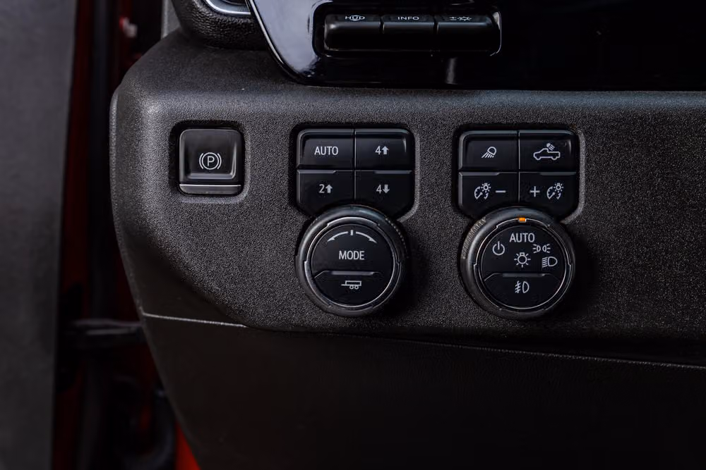 2024 Chevrolet Silverado 3500HD High Country Crew Cab Image 21