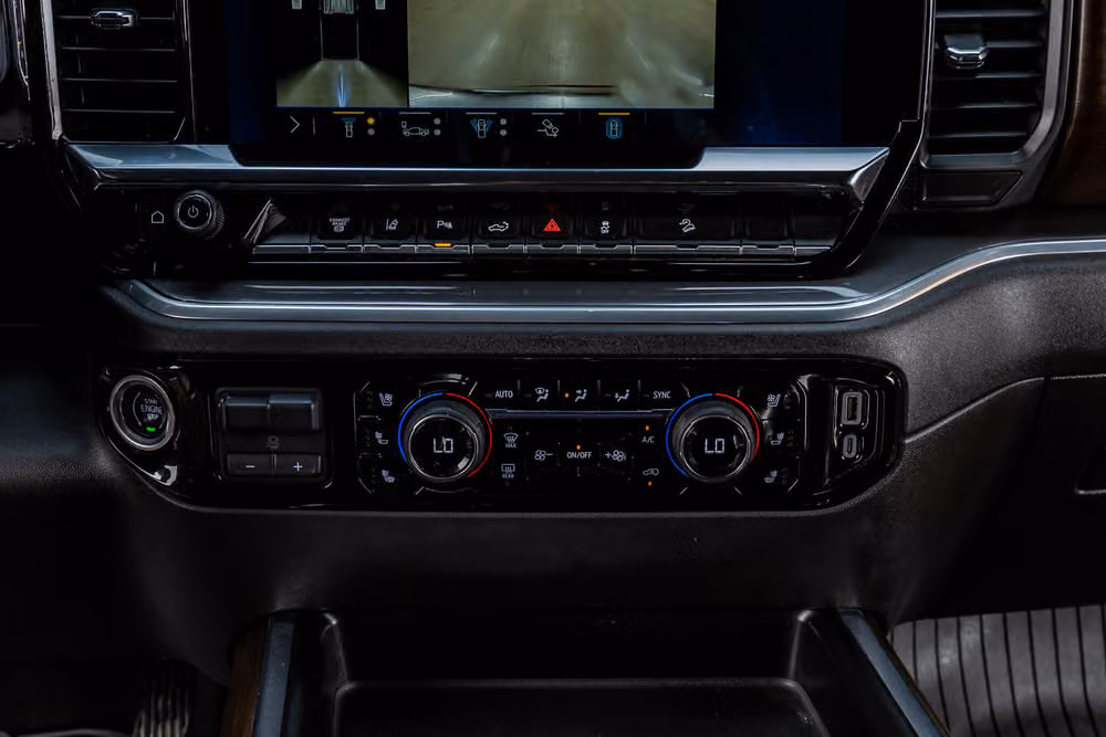 2024 Chevrolet Silverado 3500HD High Country Crew Cab Image 26