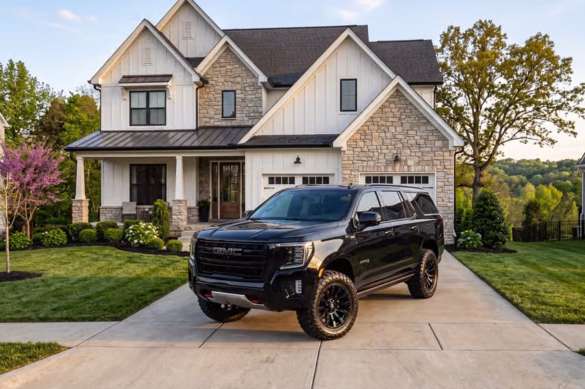 2022 GMC Yukon AT4 Image 42