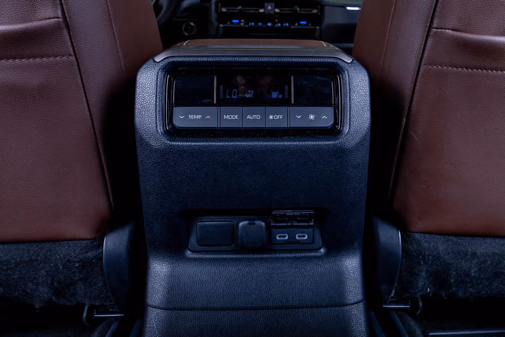 2026 Toyota Land Cruiser Base Image 32