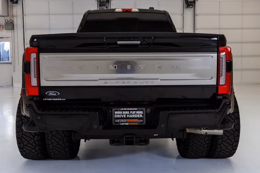 2024 Ford F-450 Super Duty Limited Crew Cab Image 7