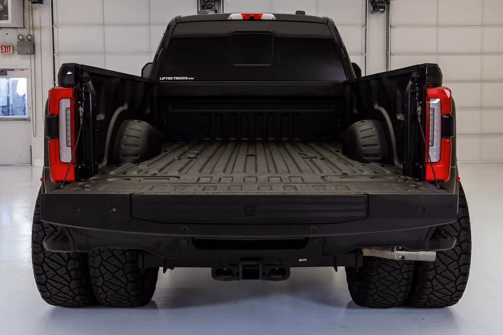 2024 Ford F-450 Super Duty Limited Crew Cab Image 8