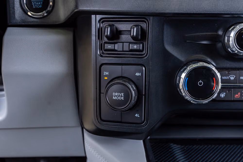 2024 Ford F-450 Super Duty Limited Crew Cab Image 20