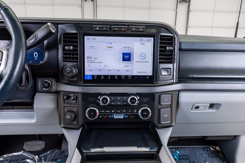 2024 Ford F-450 Super Duty Limited Crew Cab Image 21