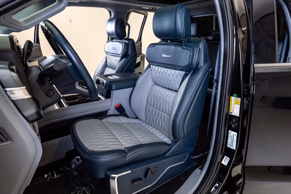 2024 Ford F-450 Super Duty Limited Crew Cab Image 27