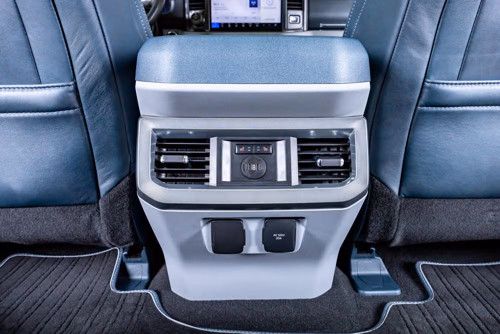2024 Ford F-450 Super Duty Limited Crew Cab Image 31