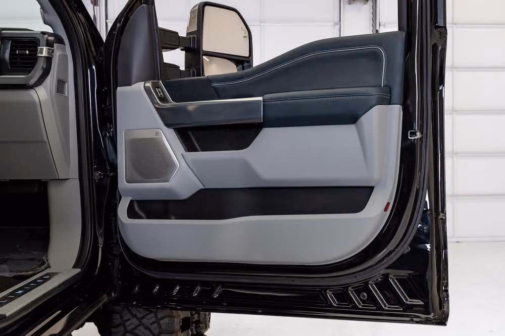 2024 Ford F-450 Super Duty Limited Crew Cab Image 35
