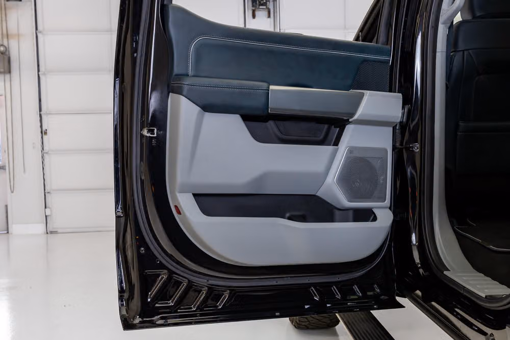2024 Ford F-450 Super Duty Limited Crew Cab Image 36