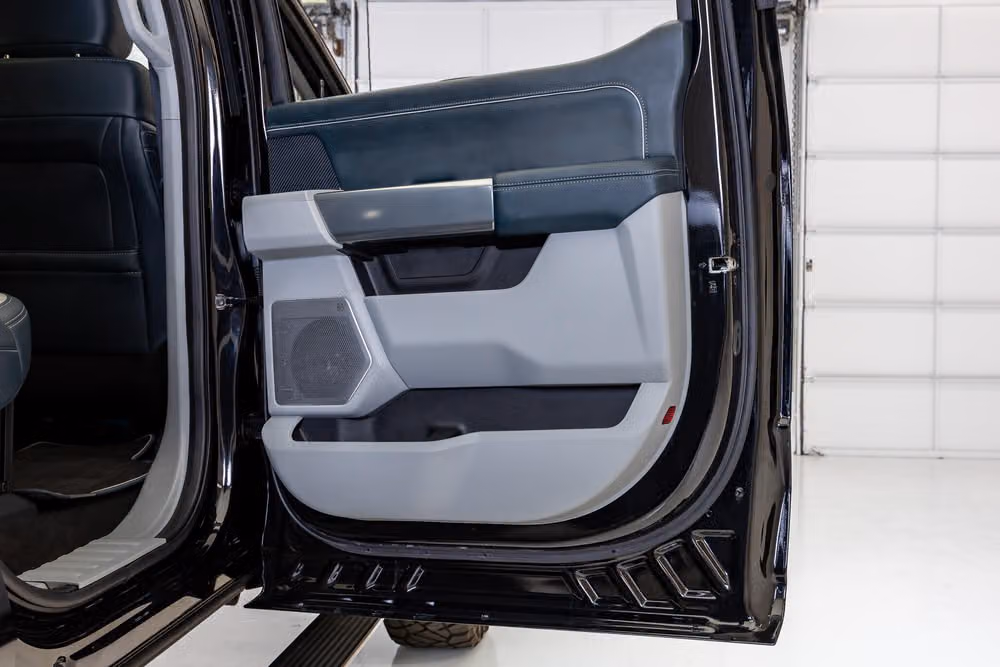 2024 Ford F-450 Super Duty Limited Crew Cab Image 37