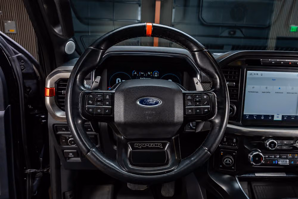 2022 Ford F-150 Raptor SuperCrew Image 18