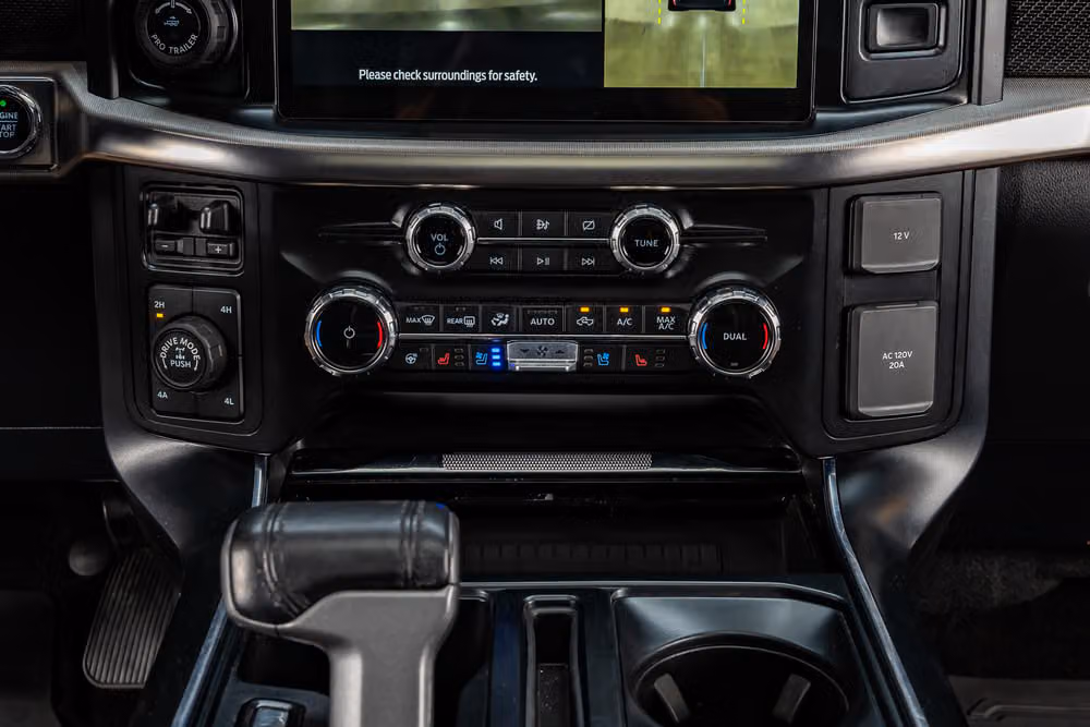 2022 Ford F-150 Raptor SuperCrew Image 27