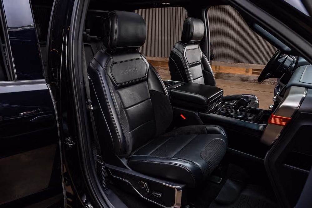 2022 Ford F-150 Raptor SuperCrew Image 32