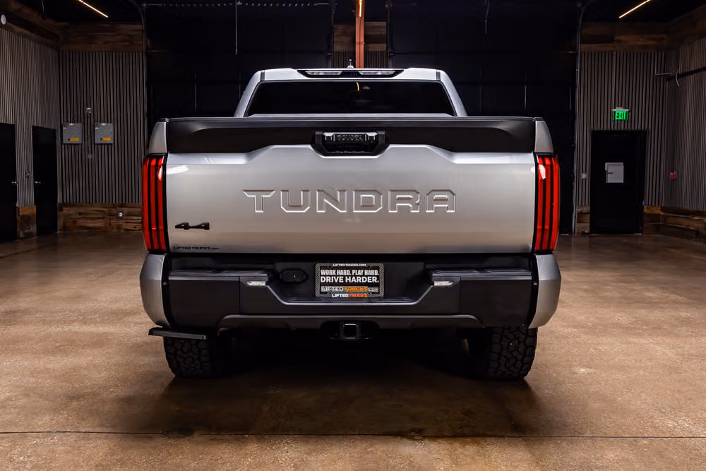 2024 Toyota Tundra SR5 CrewMax Image 8