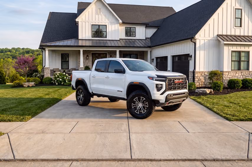 2024 GMC Canyon AT4 Crew Cab Image 43