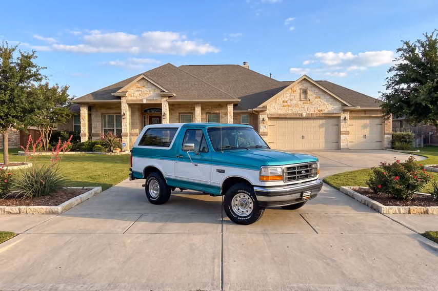1995 Ford Bronco XLT Image 32