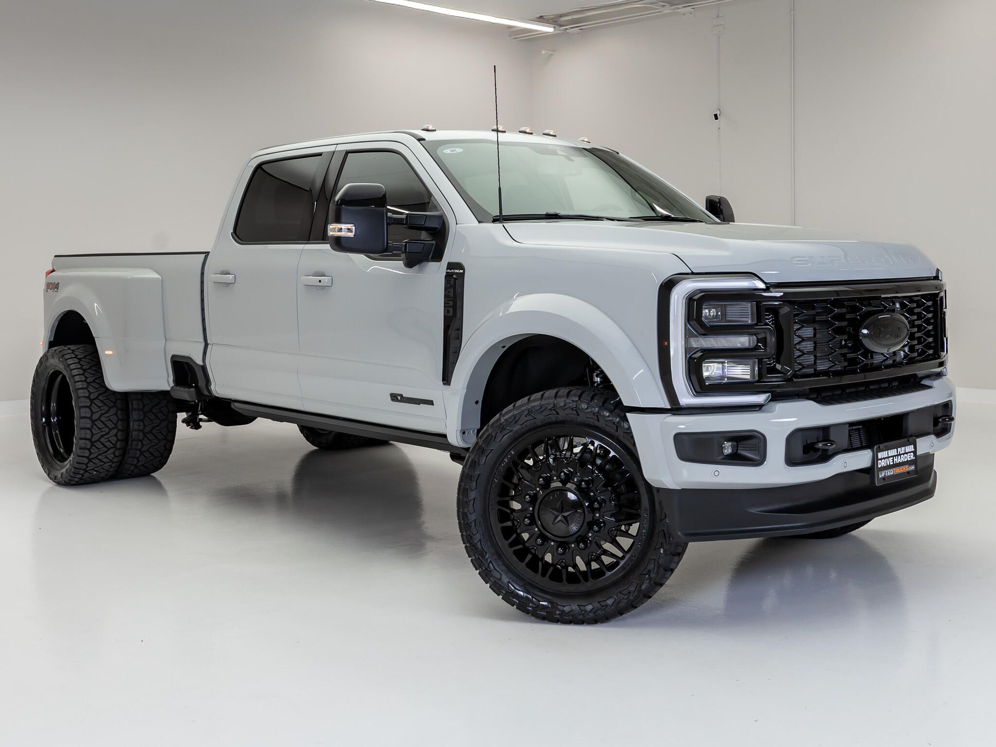 2026 Ford F-450 Super Duty Platinum