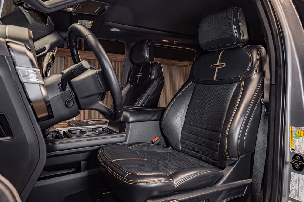2023 Ford F-450 Super Duty Platinum Crew Cab Image 21