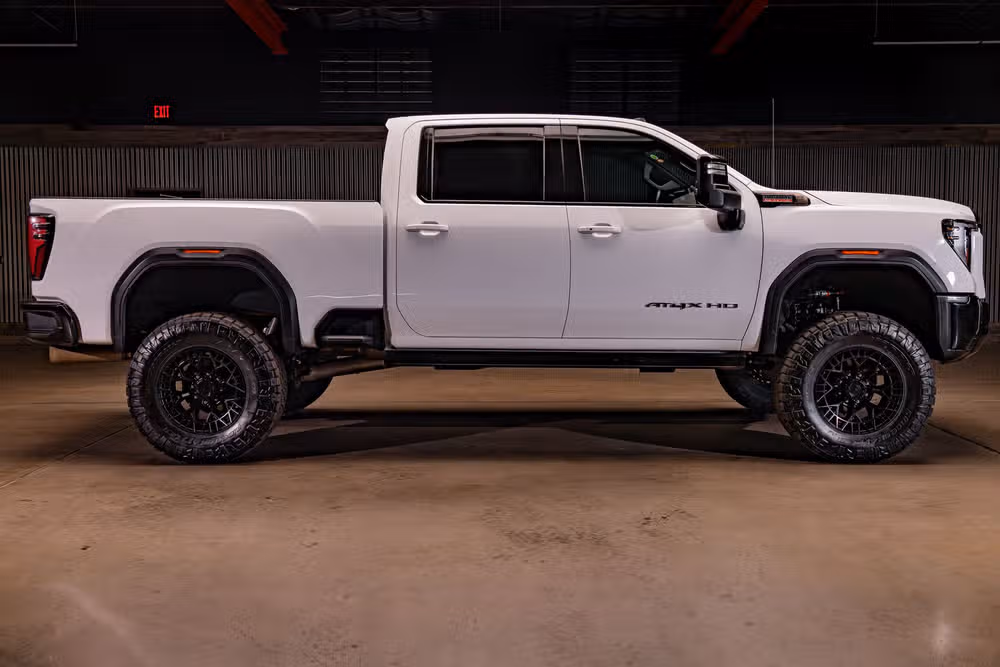 2024 GMC Sierra 2500HD AT4X Crew Cab Image 11