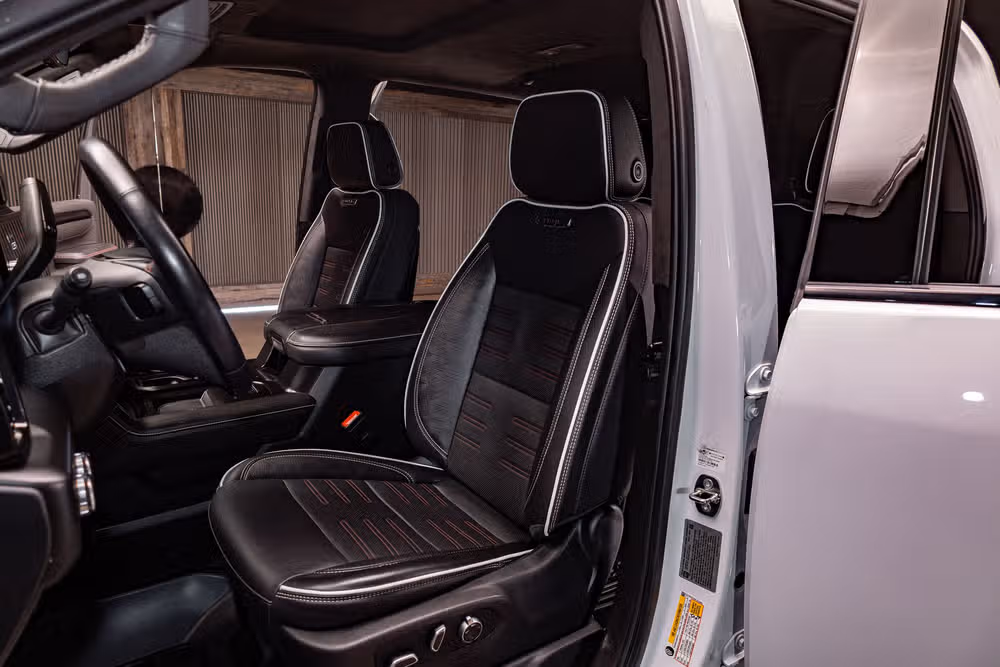 2024 GMC Sierra 2500HD AT4X Crew Cab Image 24
