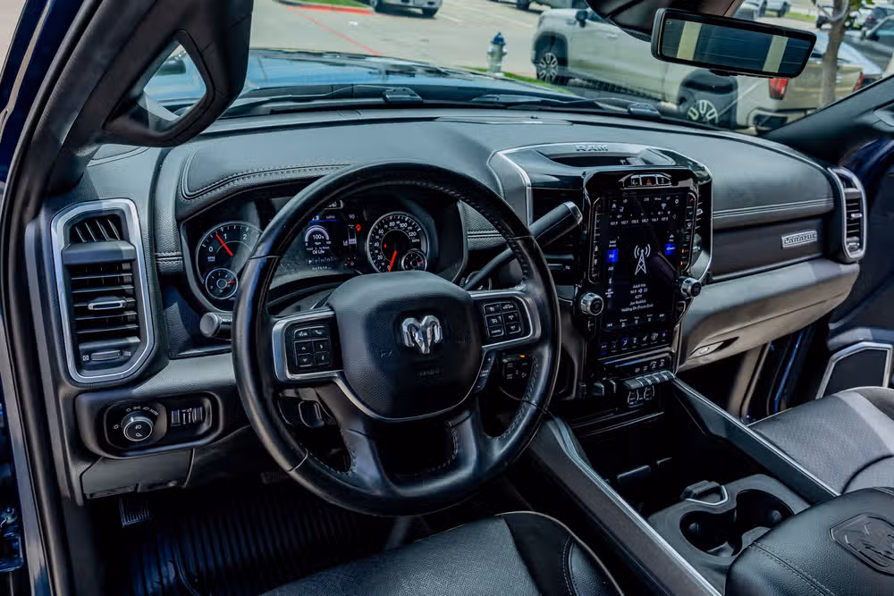 2021 Ram 2500 Laramie Crew Cab Image 16