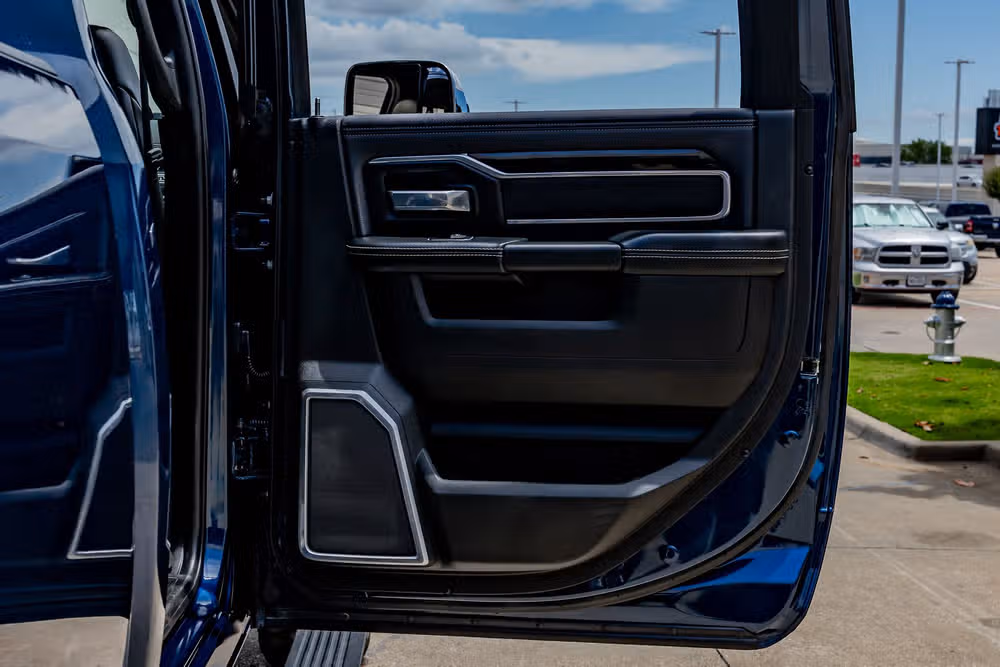 2021 Ram 2500 Laramie Crew Cab Image 38