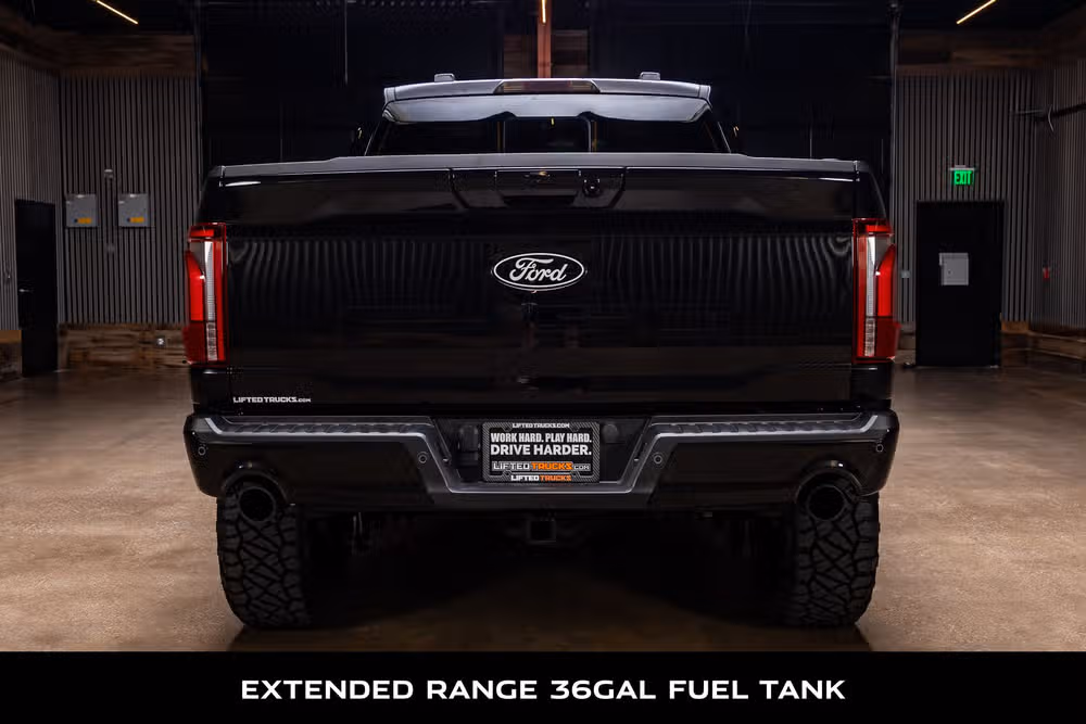 2025 Ford F-150 Lariat SuperCrew Image 8