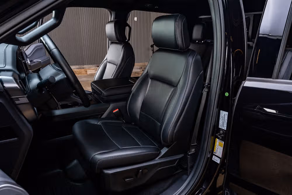 2025 Ford F-150 Lariat SuperCrew Image 31