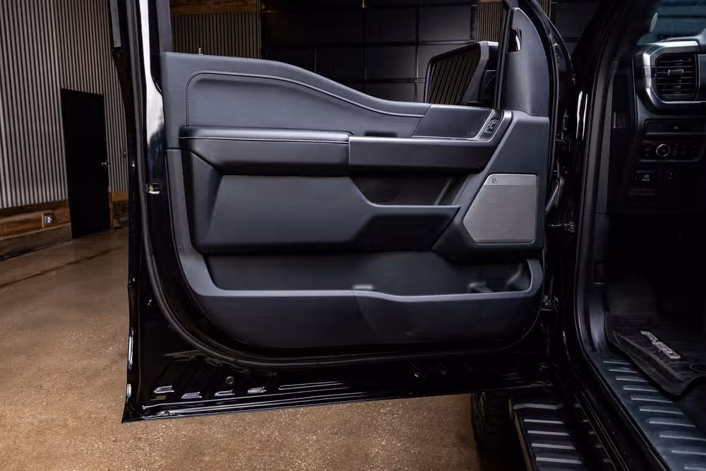 2025 Ford F-150 Lariat SuperCrew Image 37