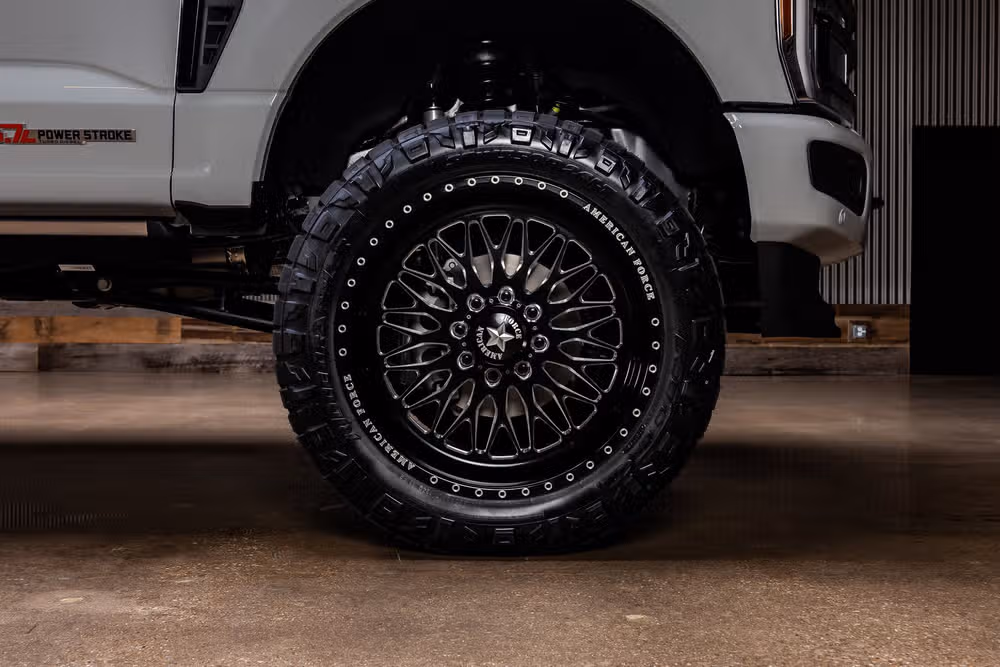 2026 Ford F-250 Super Duty Platinum Crew Cab Image 12