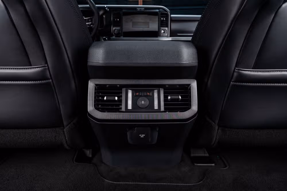2026 Ford F-250 Super Duty Platinum Crew Cab Image 34