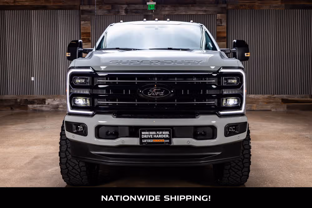 2026 Ford F-250 Super Duty Platinum Crew Cab Image 4