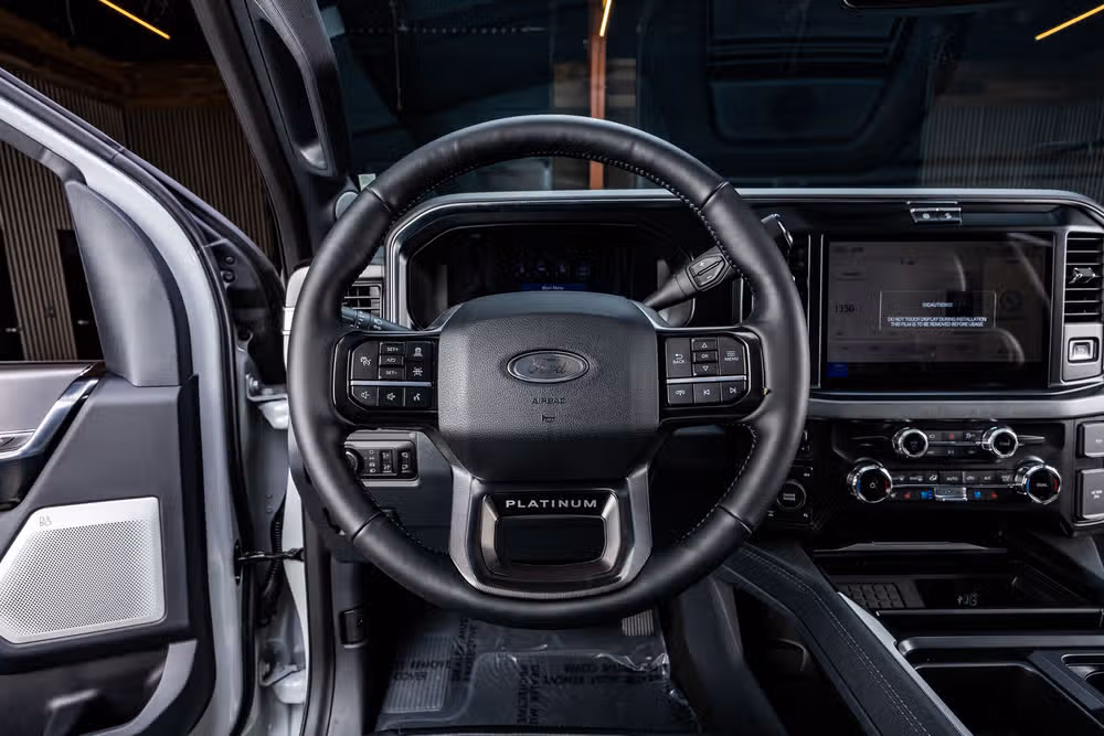 2026 Ford F-250 Super Duty Platinum Crew Cab Image 19
