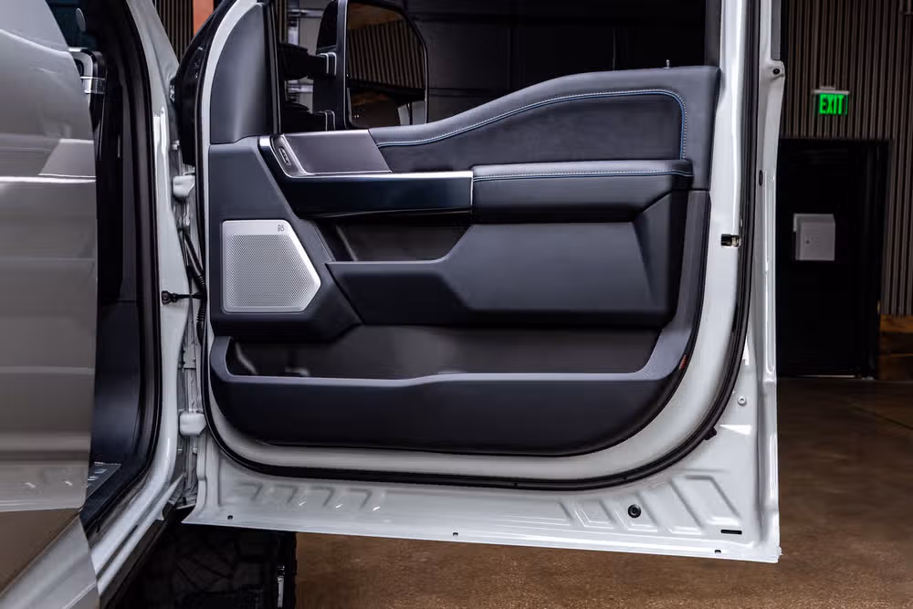 2026 Ford F-250 Super Duty Platinum Crew Cab Image 38