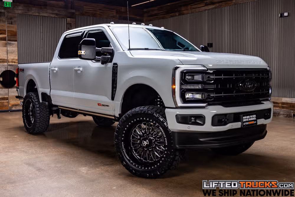 2026 Ford F-250 Super Duty Platinum Crew Cab Image 1