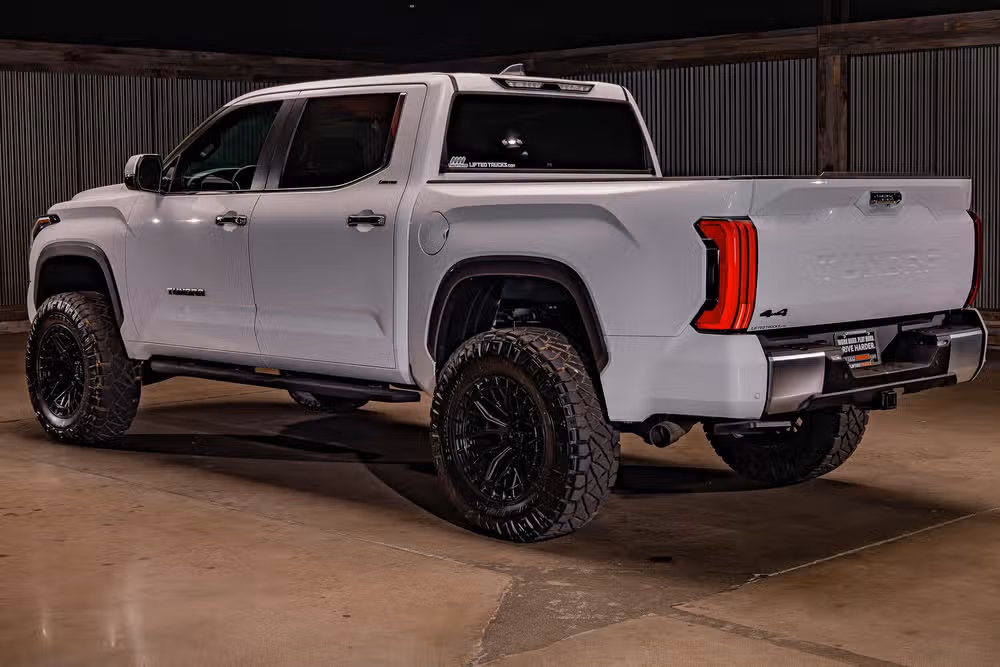 2025 Toyota Tundra Limited CrewMax Image 7
