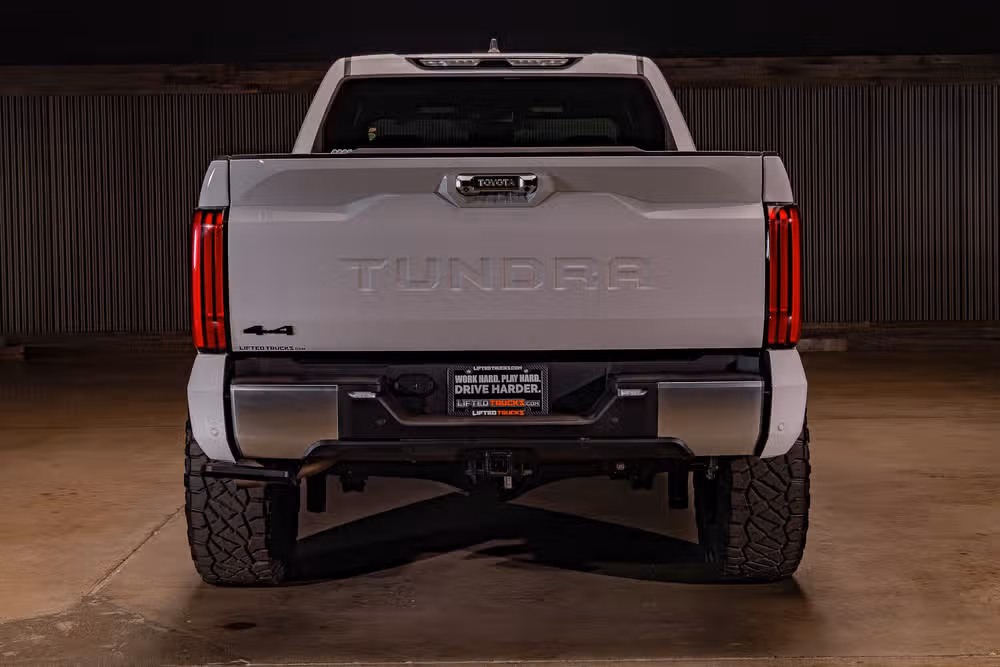2025 Toyota Tundra Limited CrewMax Image 8