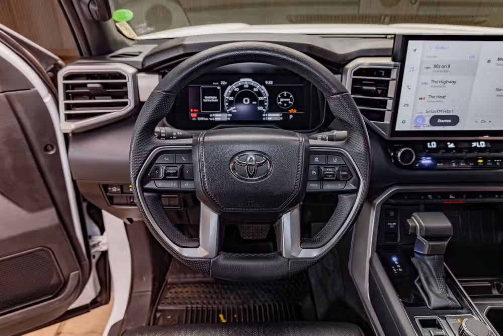 2025 Toyota Tundra Limited CrewMax Image 15