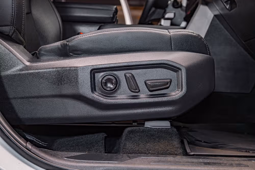 2025 Toyota Tundra Limited CrewMax Image 26