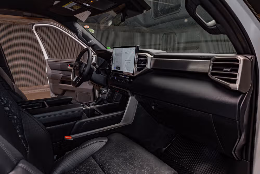 2025 Toyota Tundra Limited CrewMax Image 16