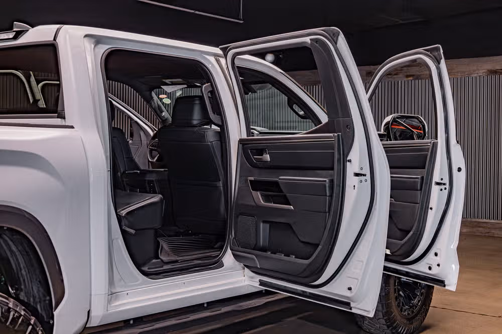 2025 Toyota Tundra Limited CrewMax Image 30