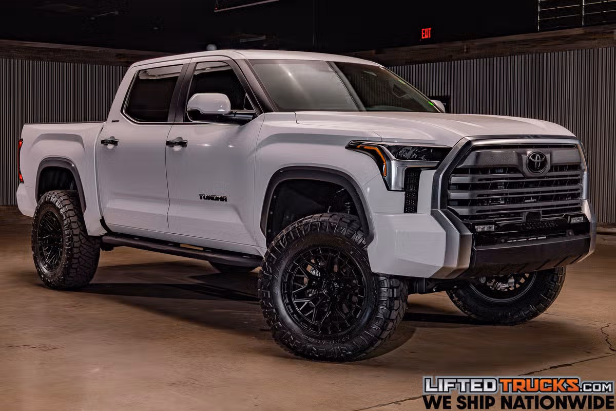 2025 Toyota Tundra Limited CrewMax