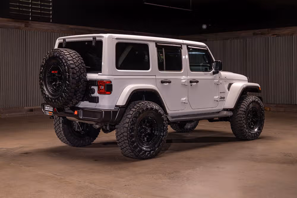 2024 Jeep Wrangler Sahara Image 10