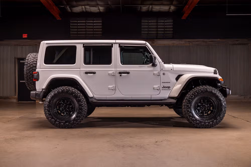 2024 Jeep Wrangler Sahara Image 11