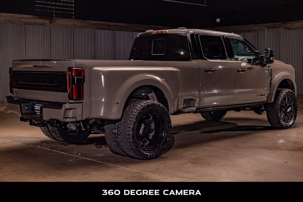 2026 Ford F-450 Super Duty Platinum Plus Crew Cab Image 10