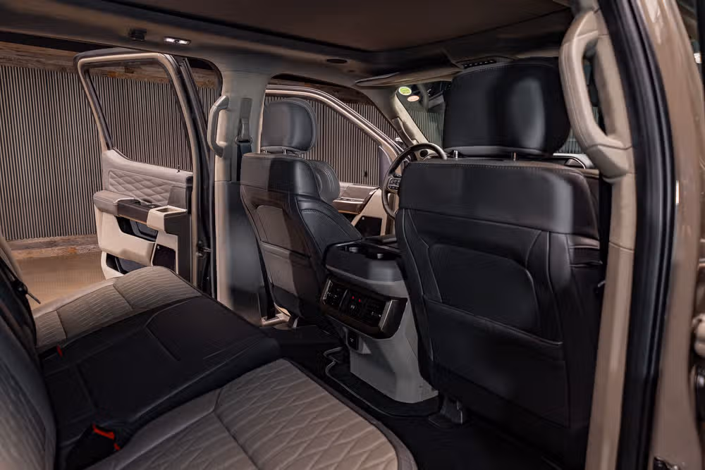 2026 Ford F-450 Super Duty Platinum Plus Crew Cab Image 29