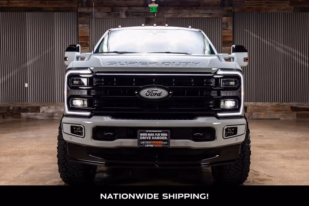 2026 Ford F-250 Super Duty Platinum Plus Crew Cab Image 4