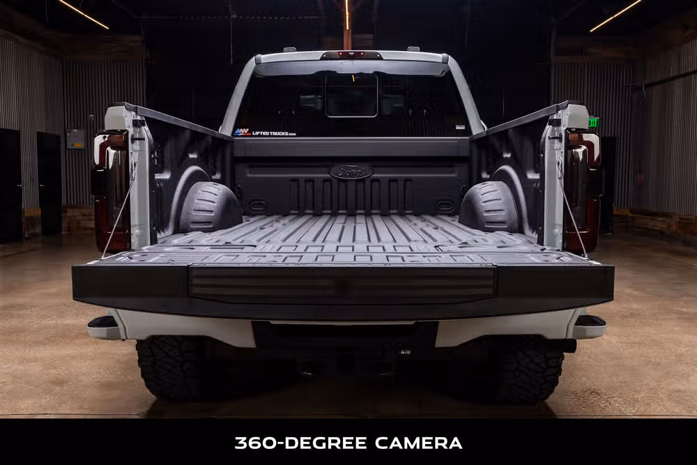 2026 Ford F-250 Super Duty Platinum Plus Crew Cab Image 9